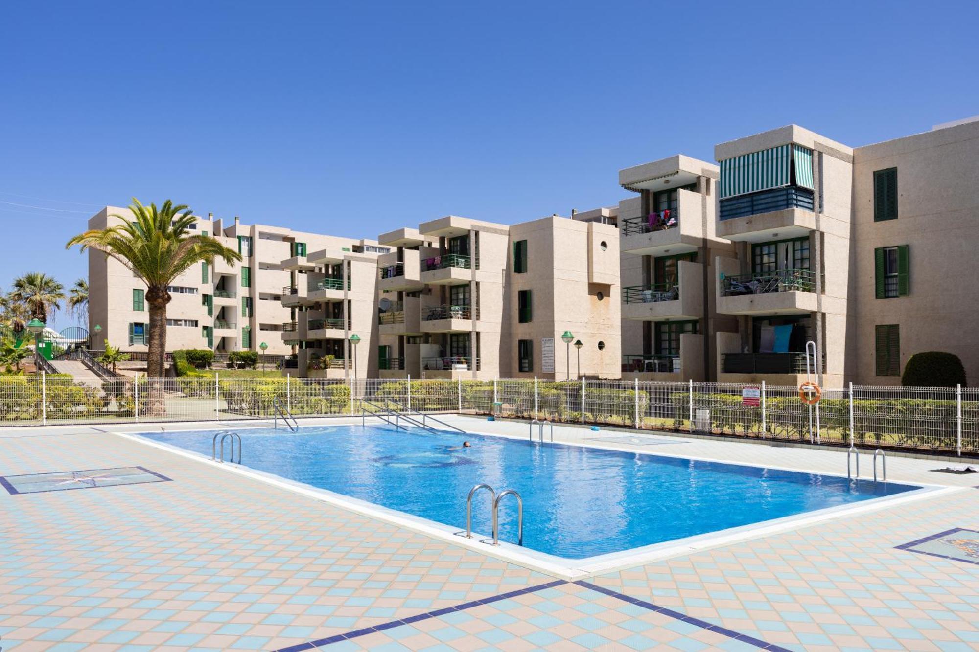 Classbnb - Three Spacious Apartments 150M From The Las Americas Promenade アロナ エクステリア 写真